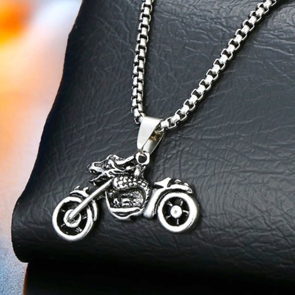 NEW Awesome Motorcycle Silver Necklace - PRESENT GIFT MEN GUYS LADIES - Picture 2 of 7